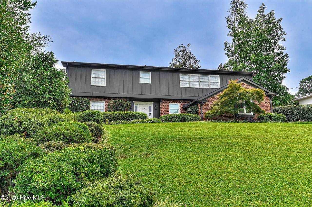 2226 Huntington Road - Photo 1