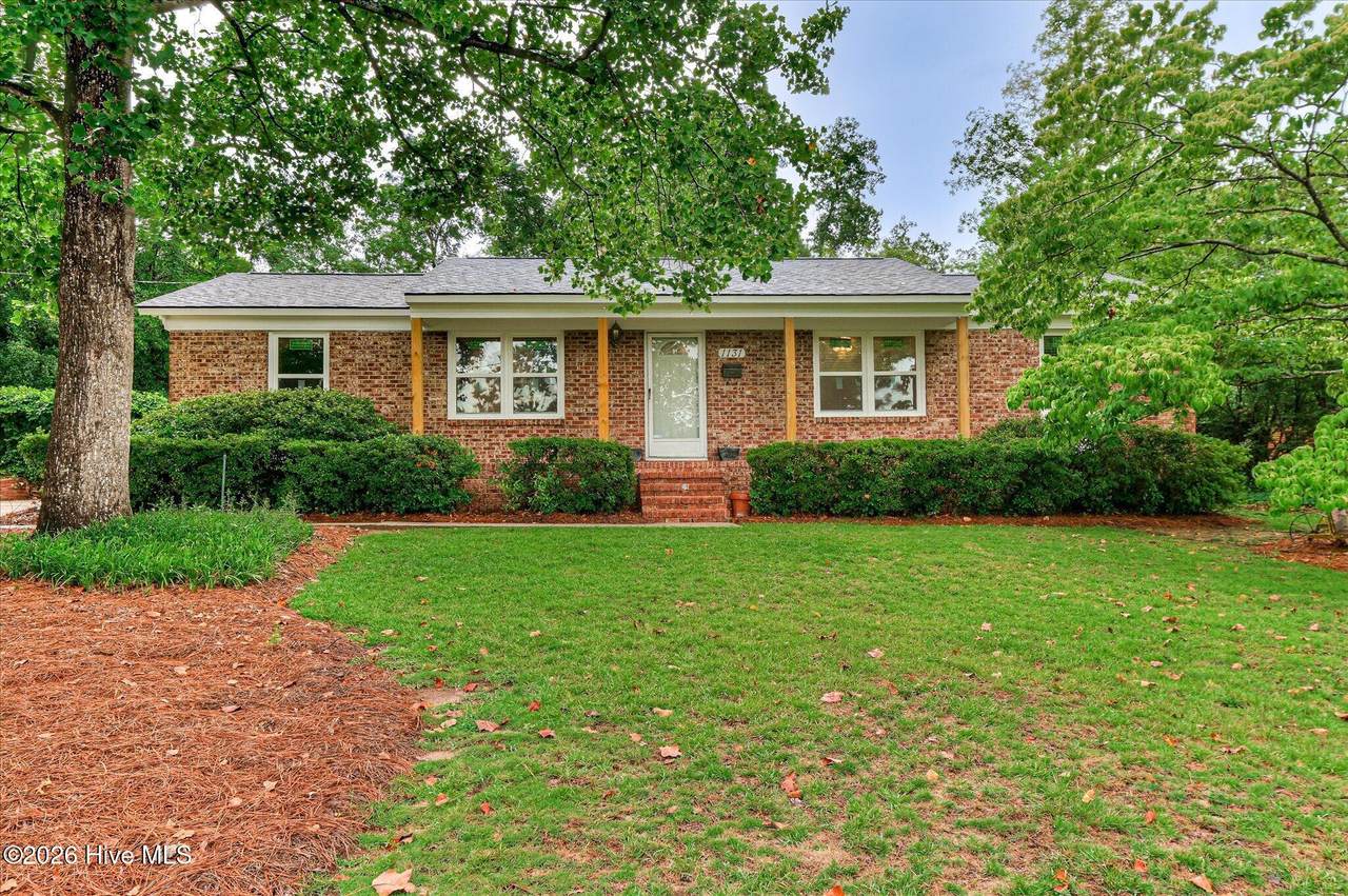 1131 Crestview Drive - Photo 1