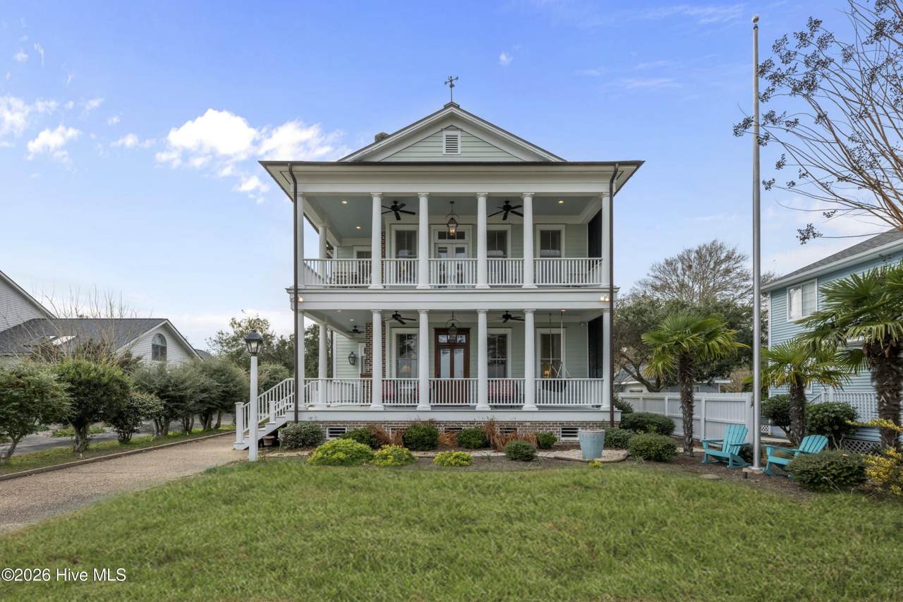 203 Vandemere Street - Photo 1