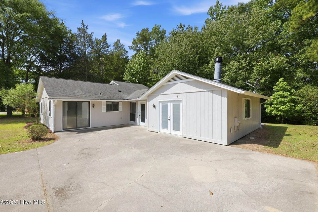123 Wildwood Drive - Photo 1