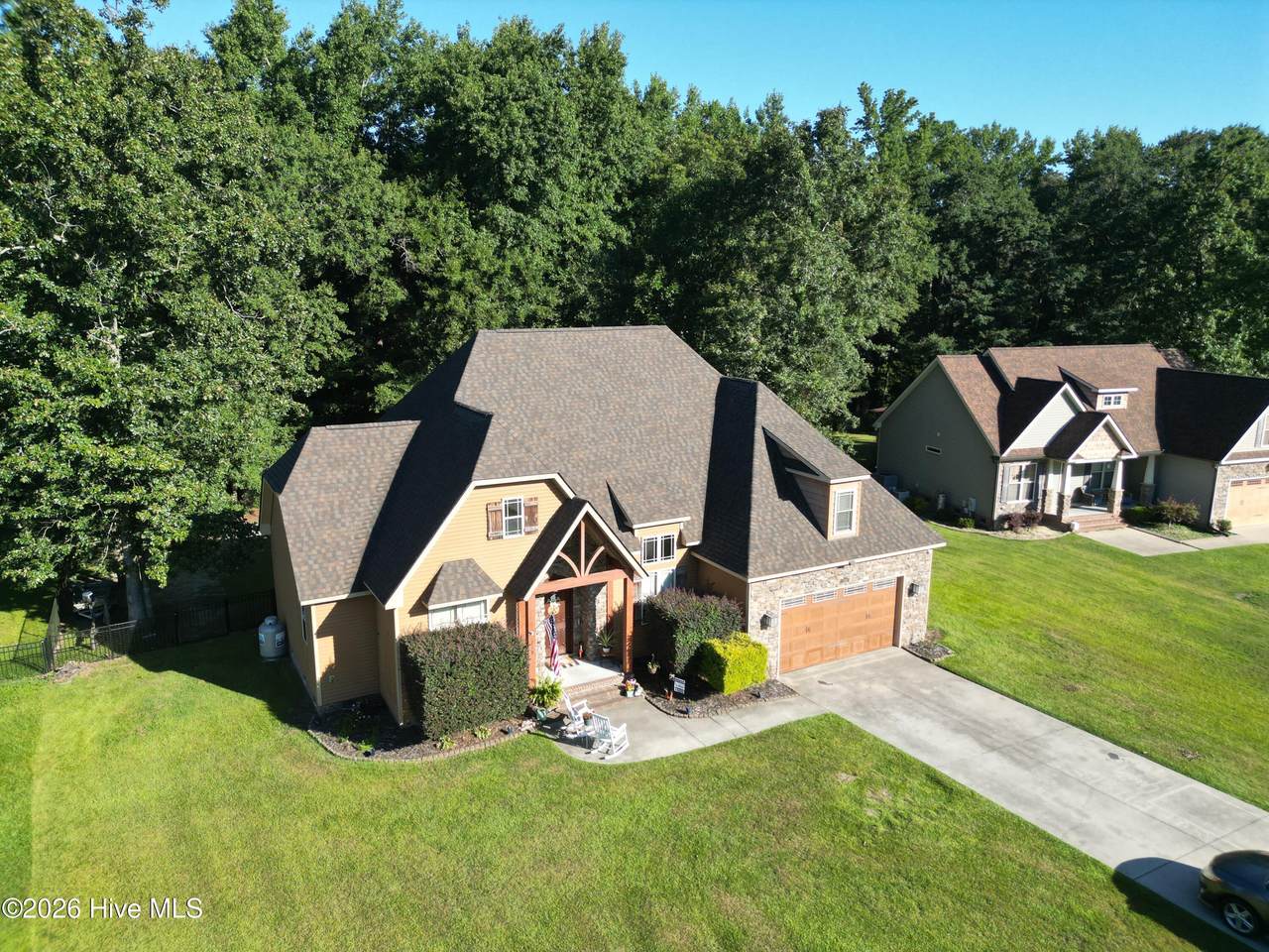 219 Laurel Drive - Photo 1