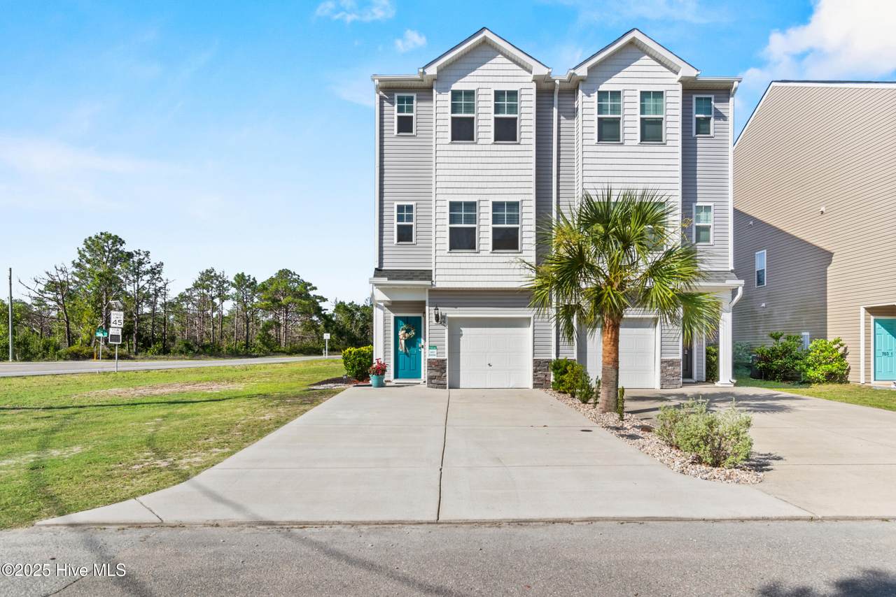 701 Elton Avenue - Photo 1