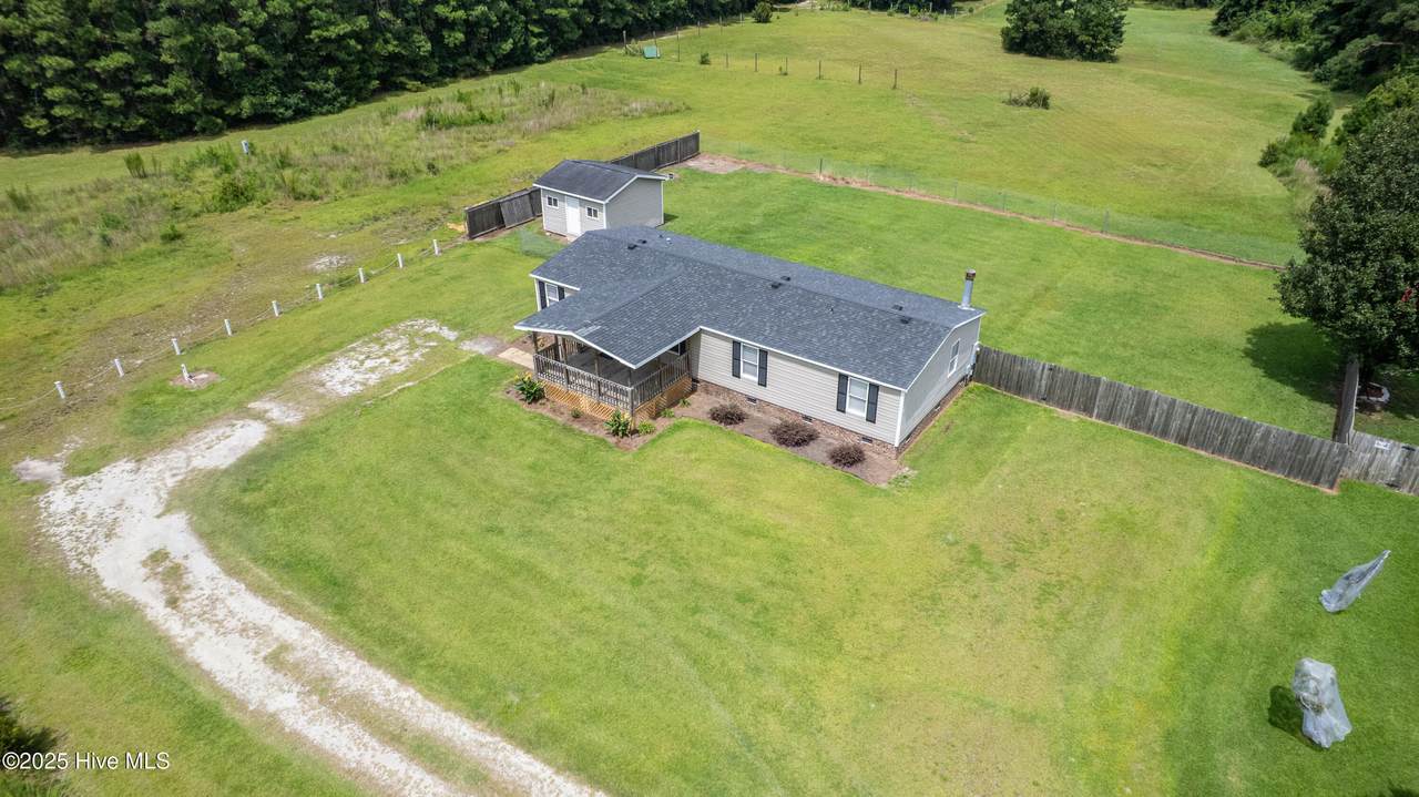 204 Kings Parkway - Photo 1