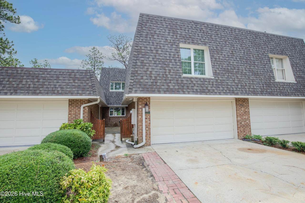 131 Racquet Lane - Photo 1