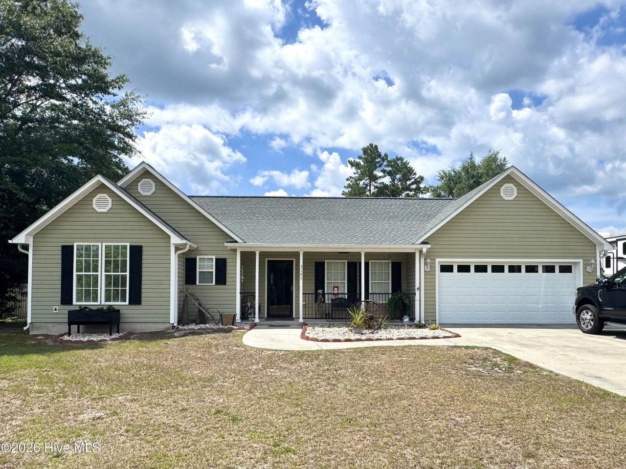 3195 Blue Banks Loop Road - Photo 1