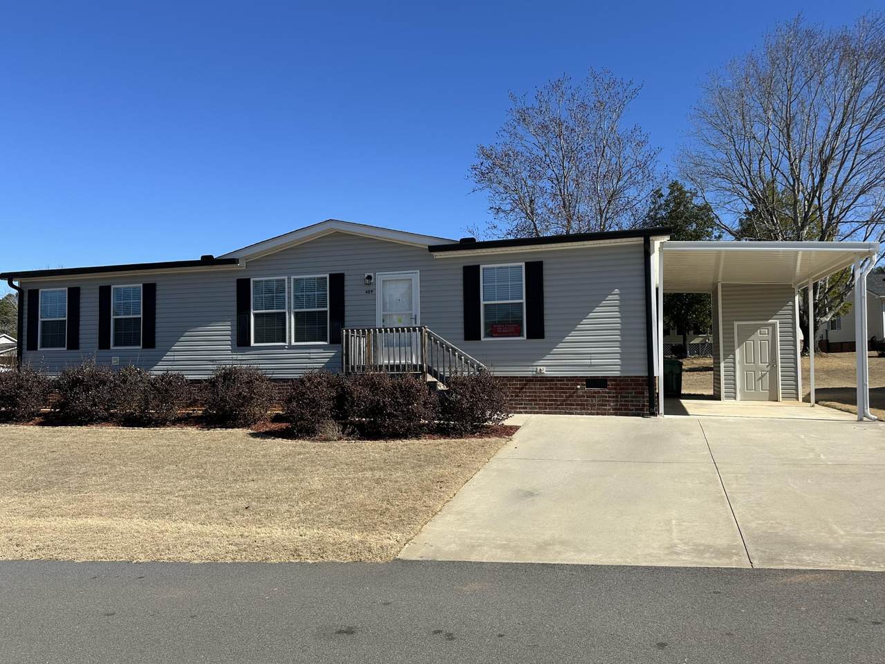 409 Constitution Avenue - Photo 1