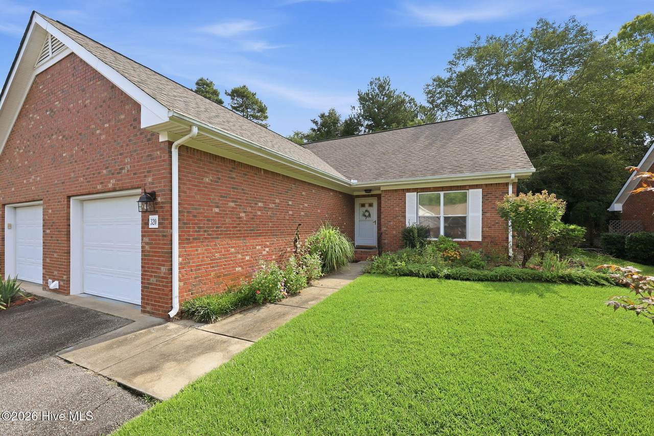 320 Hiscott Lane - Photo 1