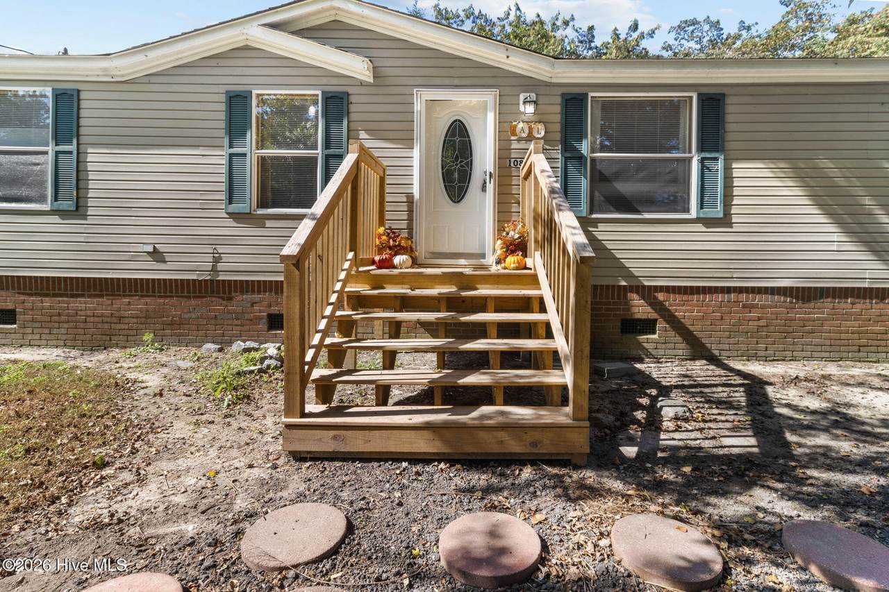 108 Duke Street - Photo 1