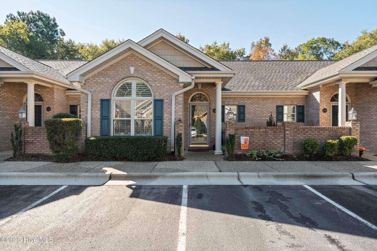 1137 Island Cove - Photo 1