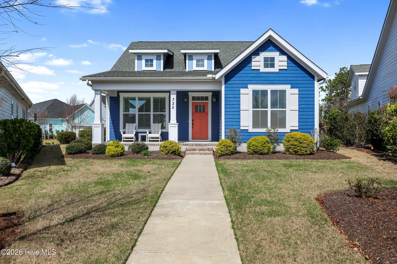 725 Wharton Avenue - Photo 1