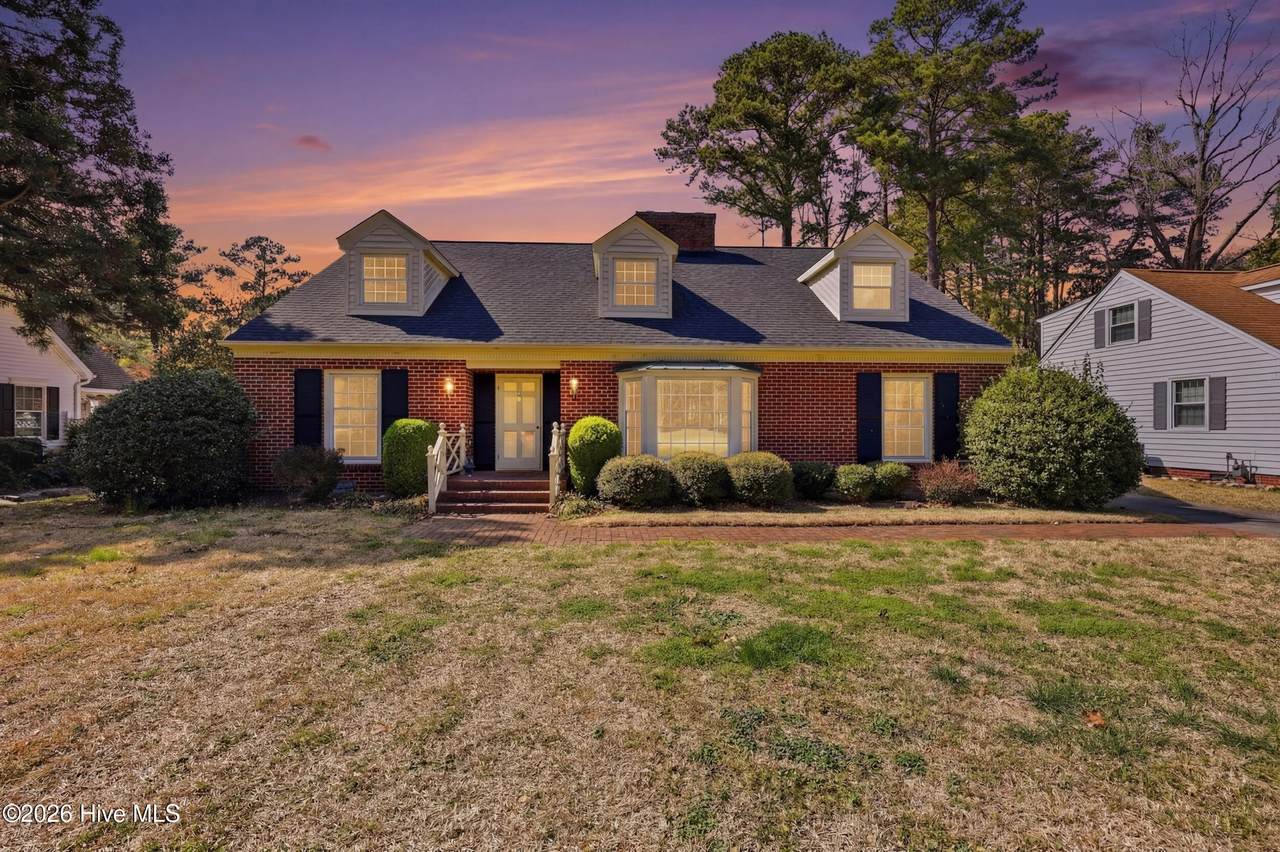1115 Park Drive - Photo 1
