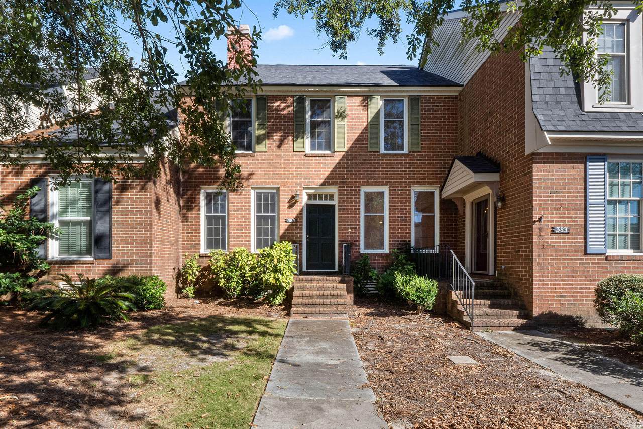 385 Folkstone Circle - Photo 1