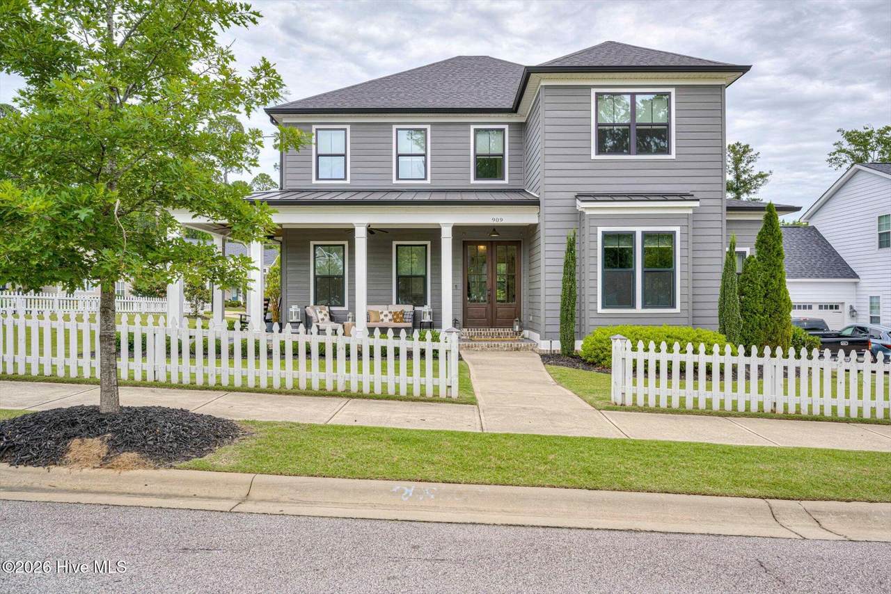 909 Ellis Lane - Photo 1