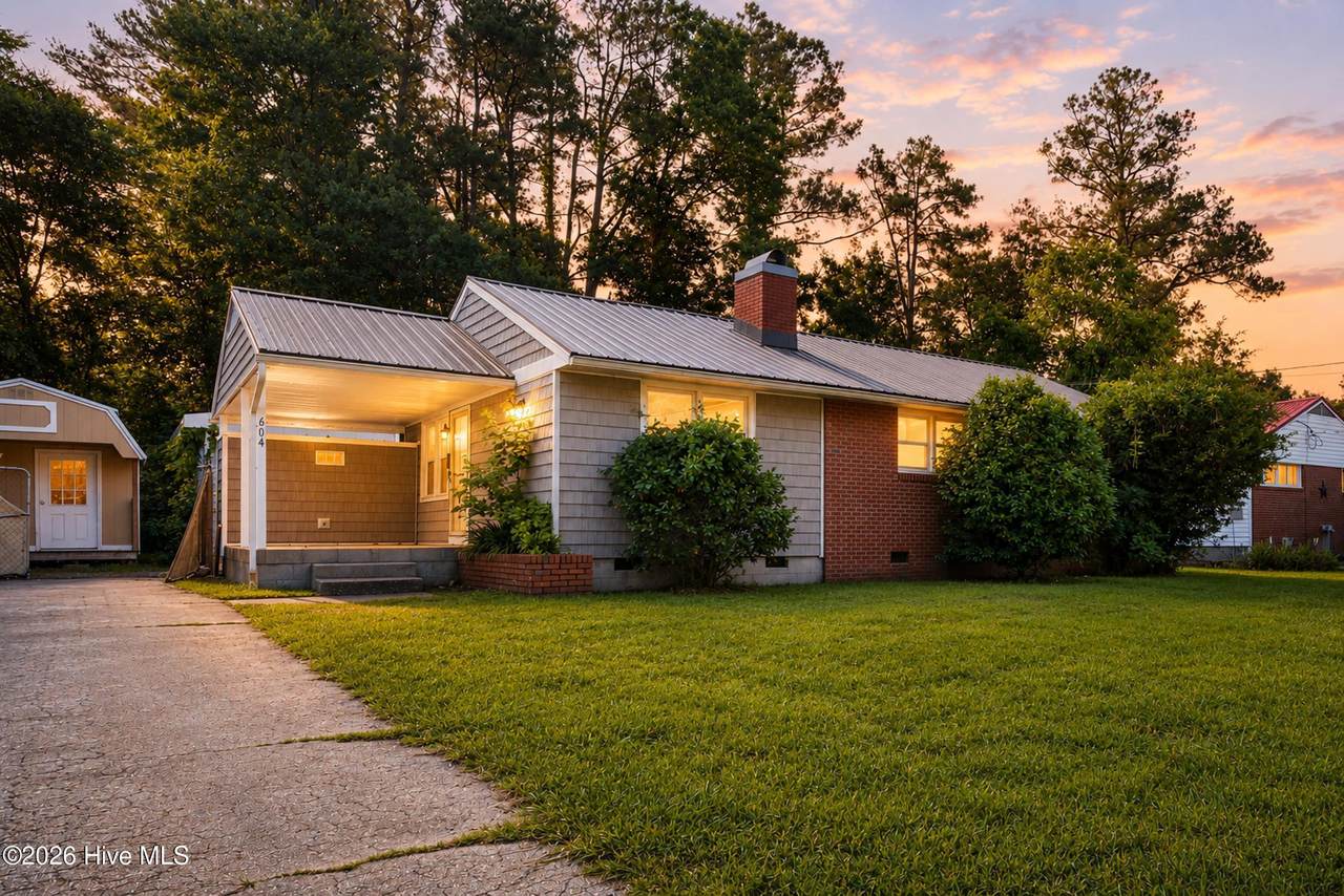 604 Jarman Street - Photo 1