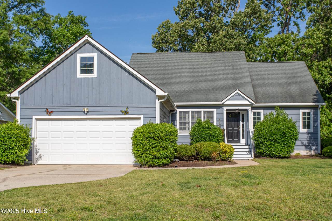 108 Little Circle - Photo 1