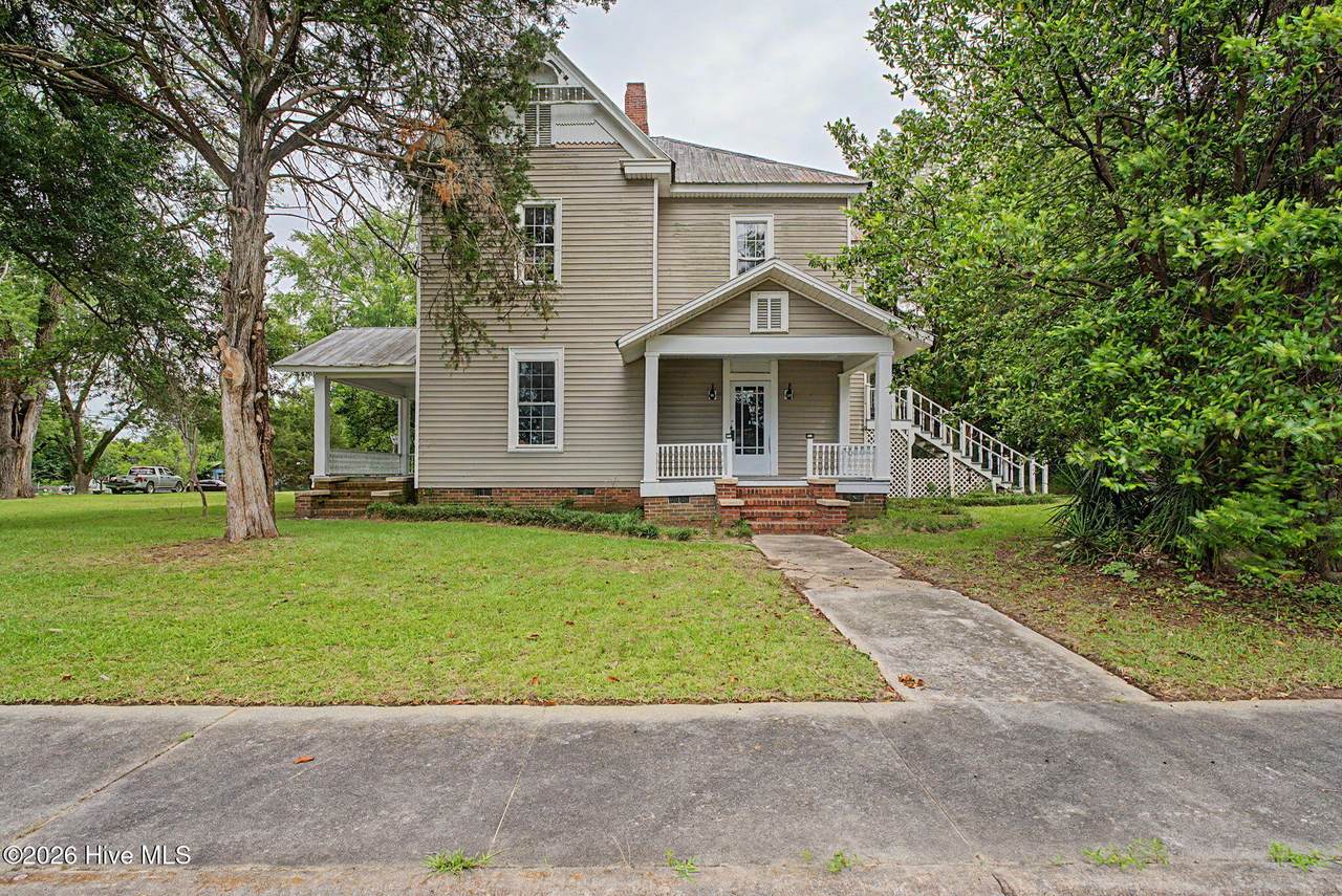 406 King Street - Photo 1