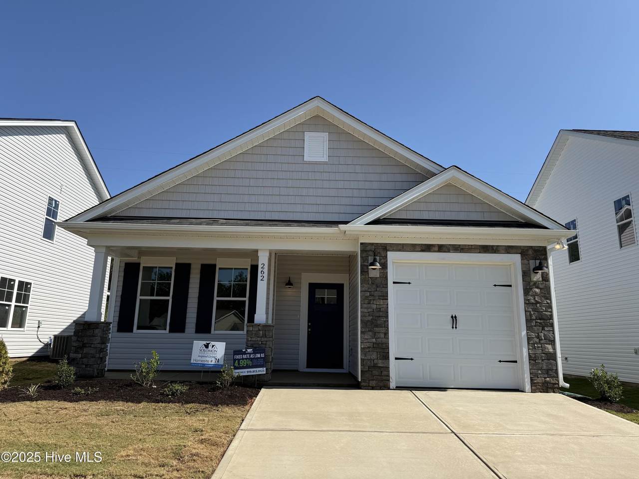 262 Bluejay Street - Photo 1