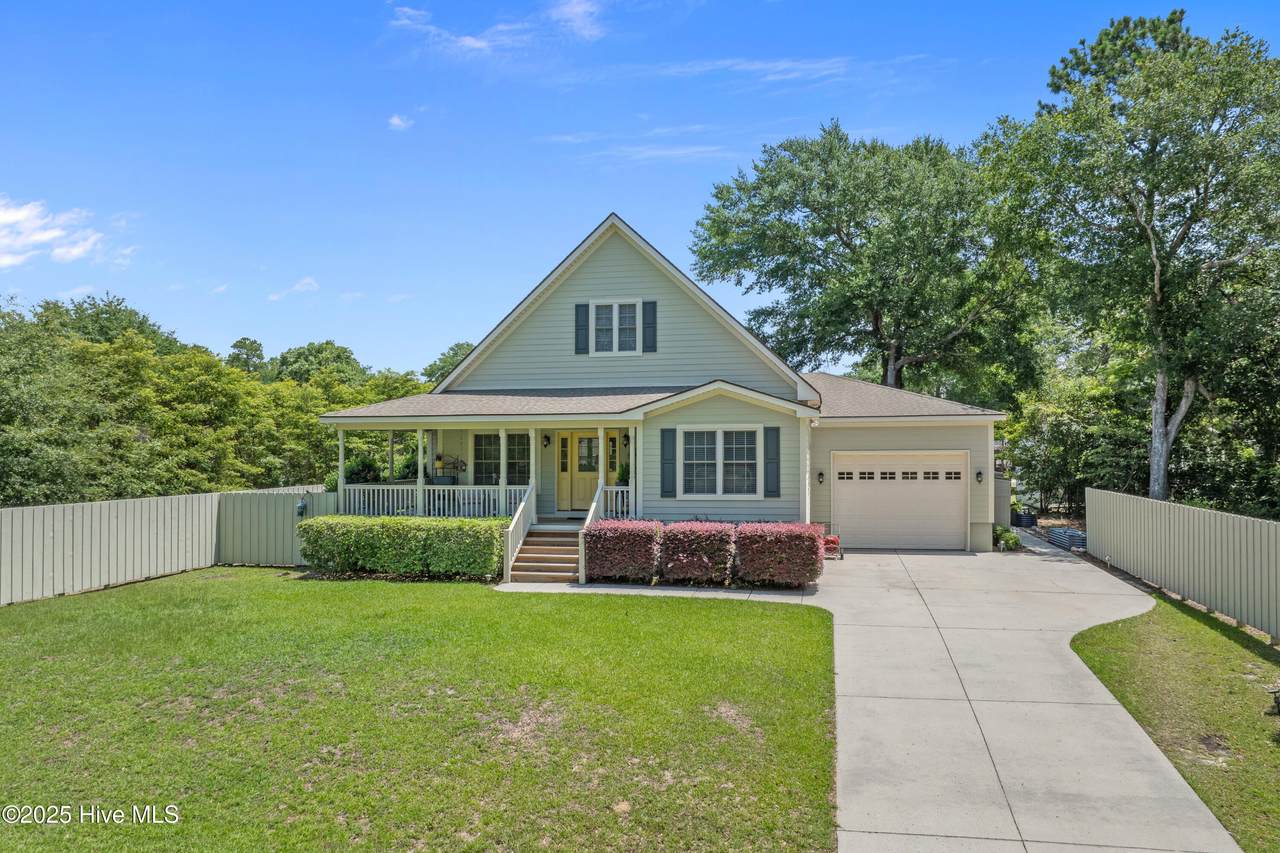 1729 Oak Street - Photo 1