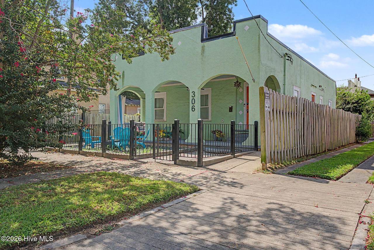 306 Ellis Street - Photo 1