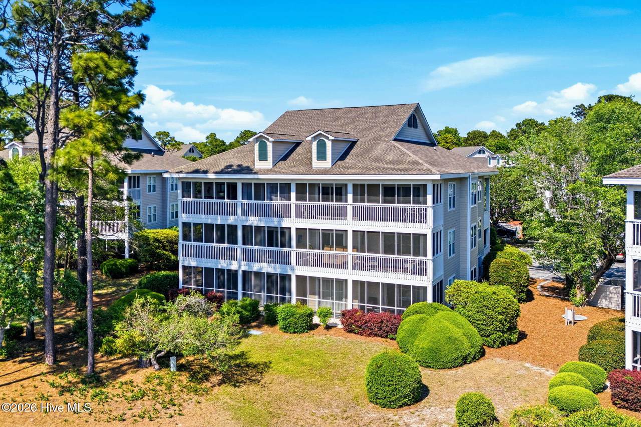3350 Club Villas Drive - Photo 1