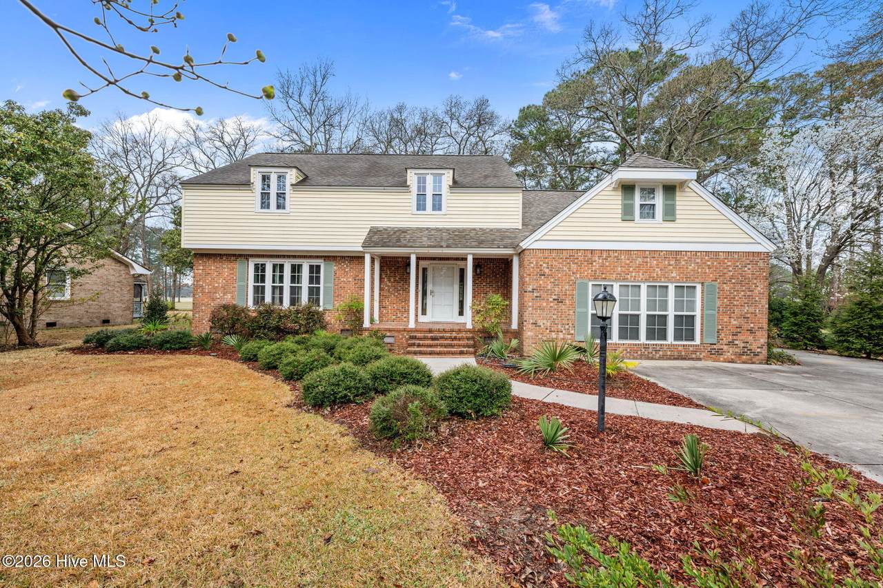 327 Plantation Drive - Photo 1