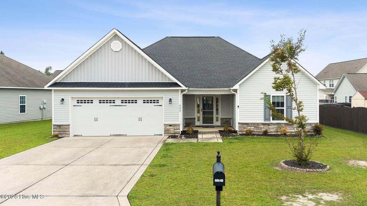 202 Messenger Court - Photo 1
