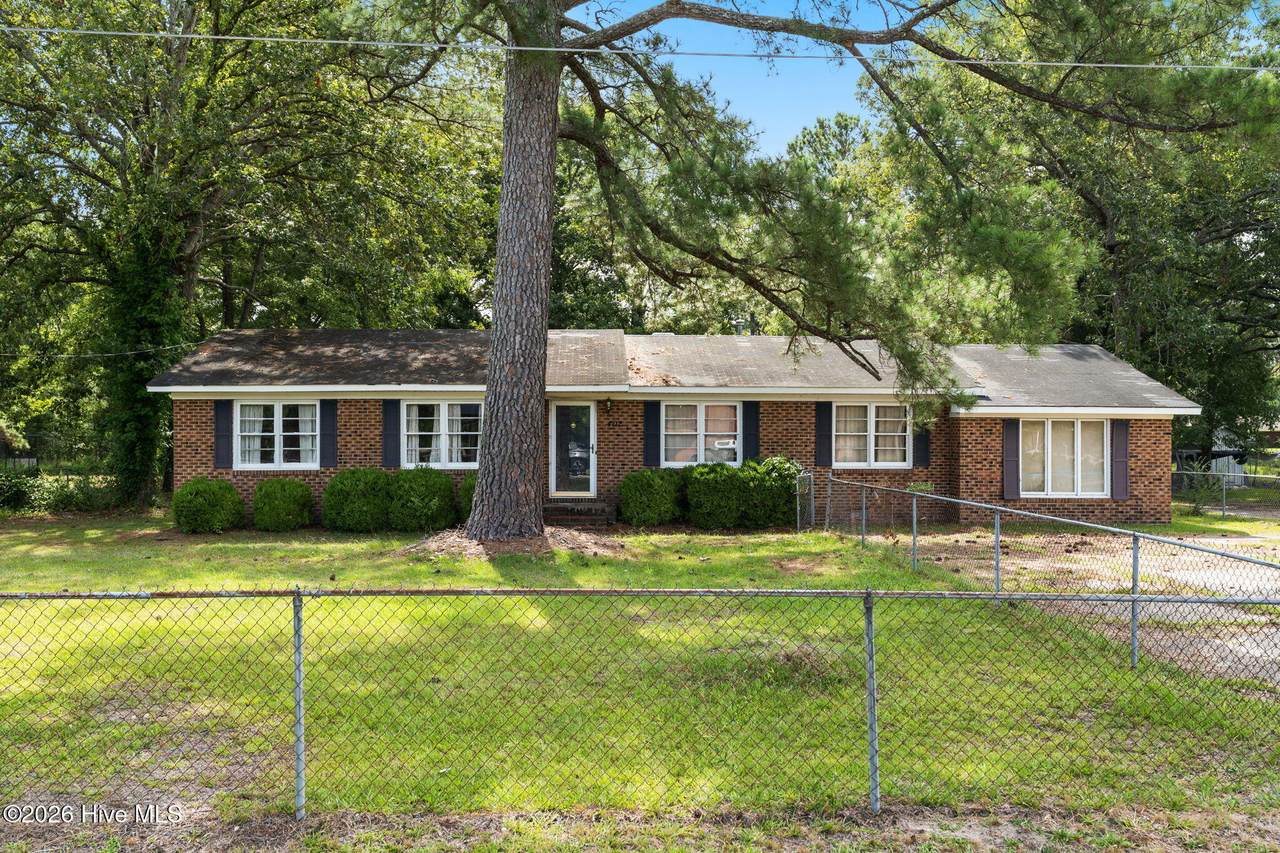 402 5th Street - Photo 1