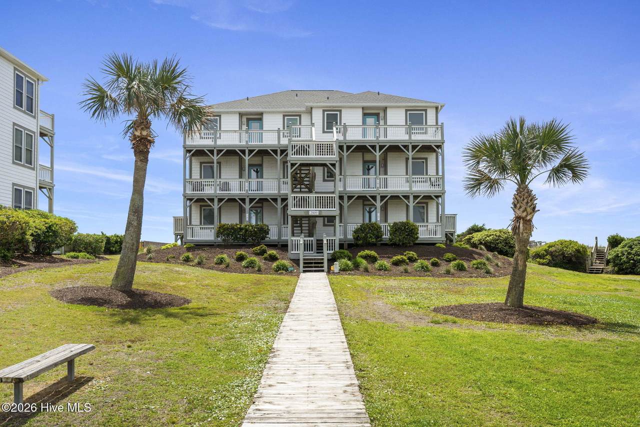 2809 Pier Pointe Drive - Photo 1