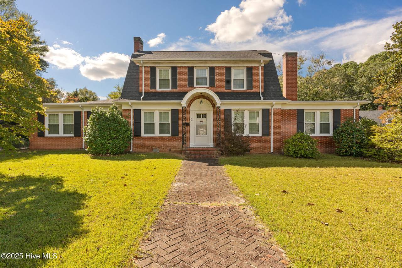 321 Richmond Road - Photo 1