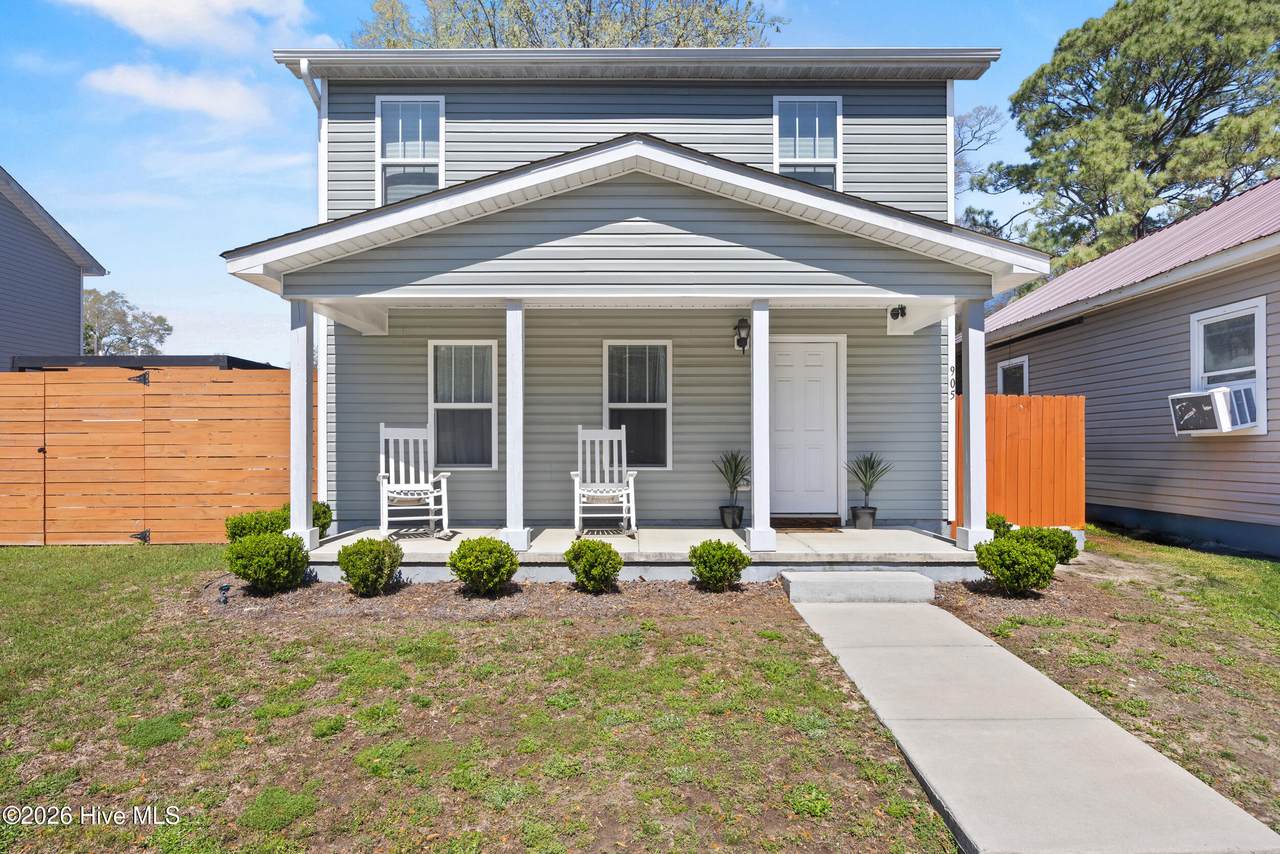 905 Walnut Street - Photo 1