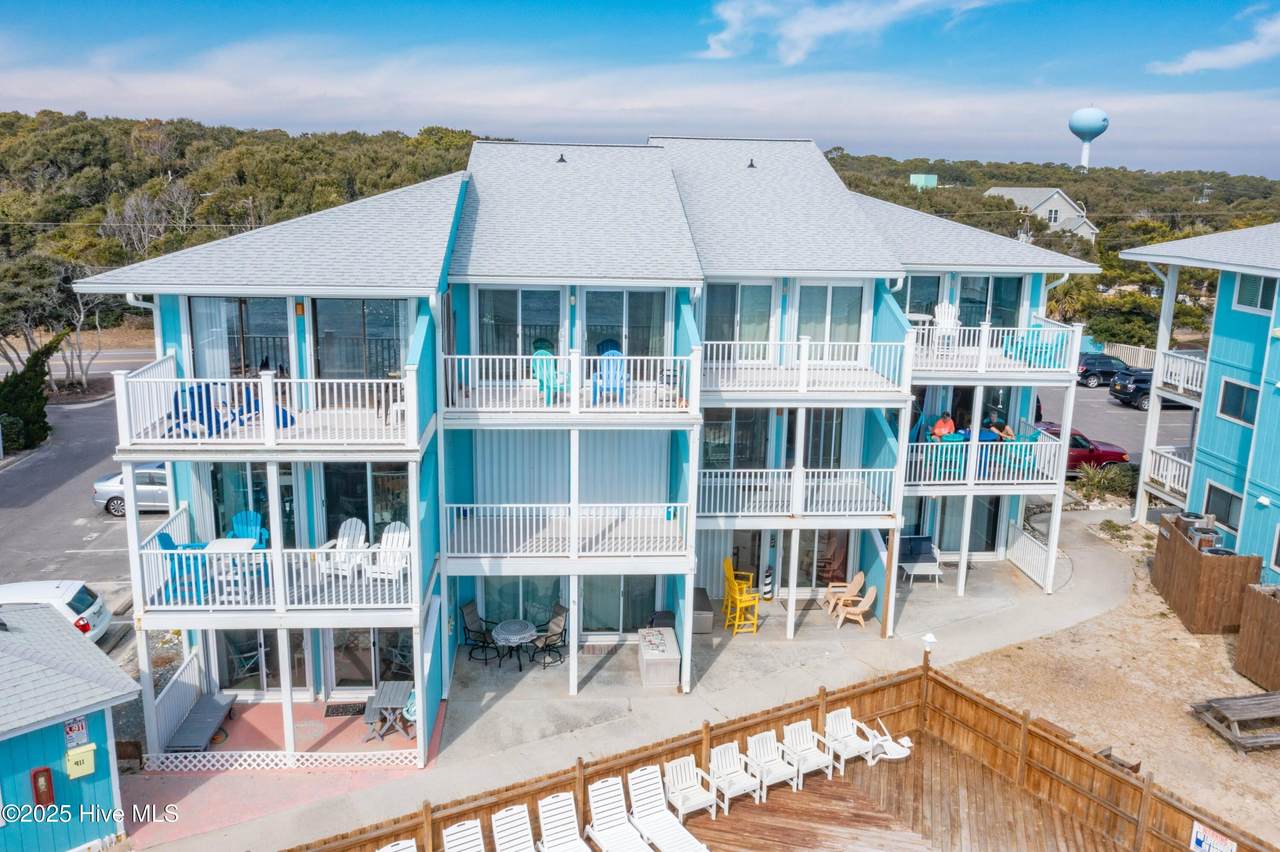 1437 Fort Fisher Boulevard - Photo 1