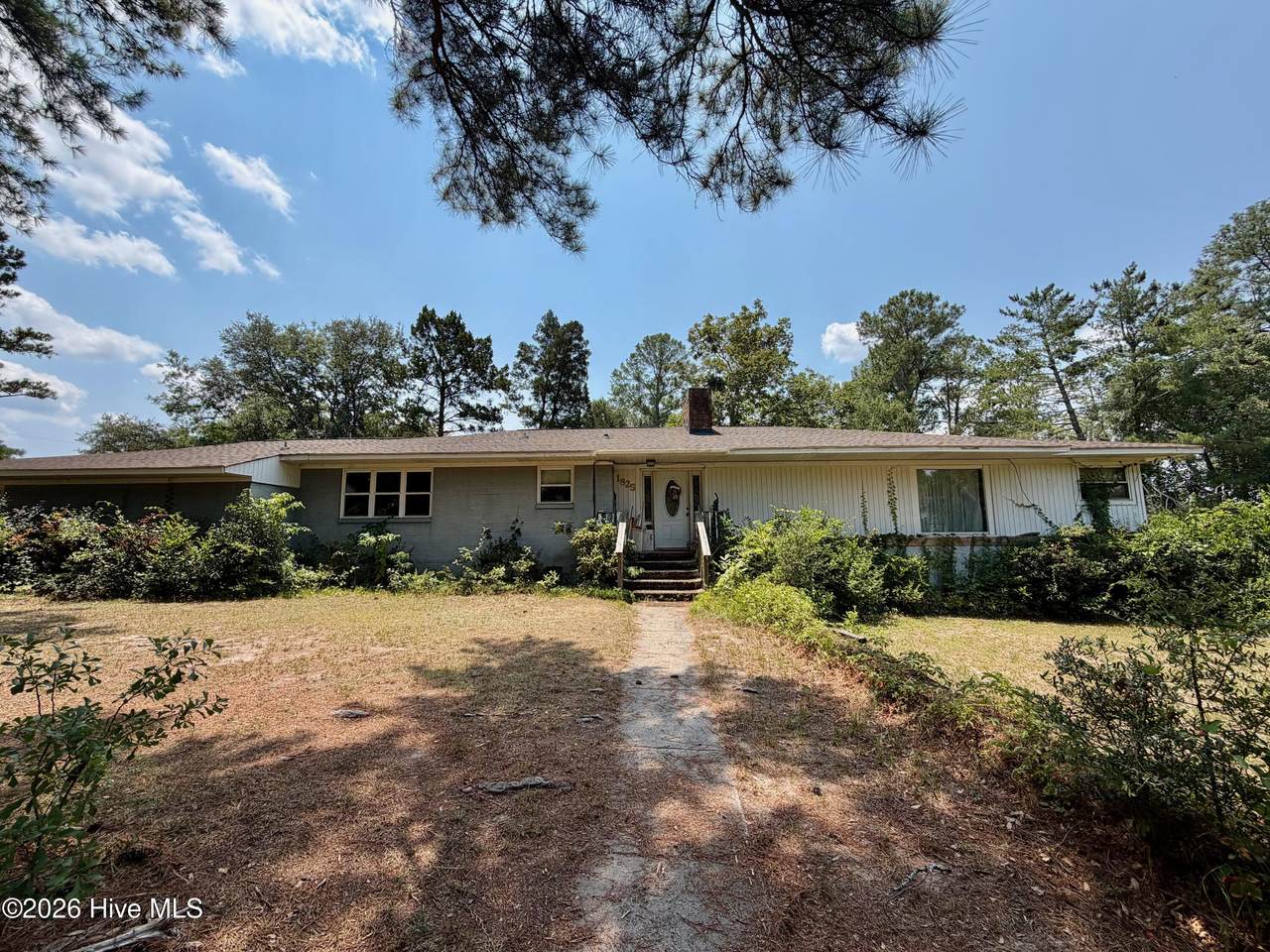1825 Hollis Avenue - Photo 1