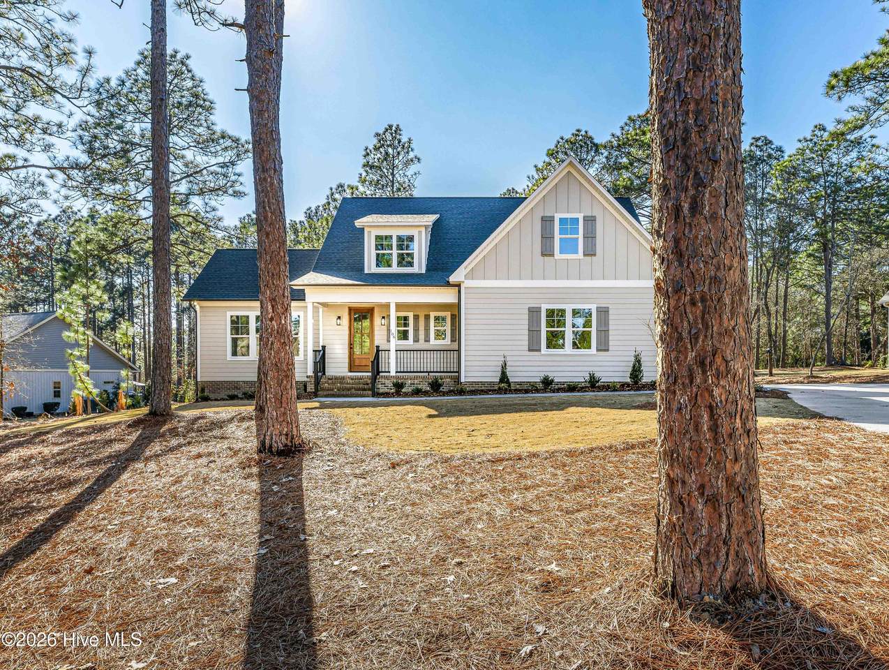 106 Fox Den Drive - Photo 1