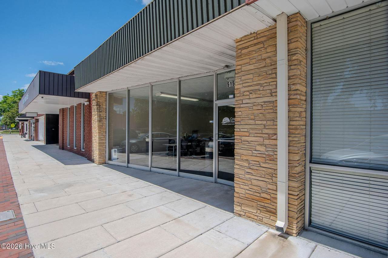 515 New Bridge Street - Photo 1