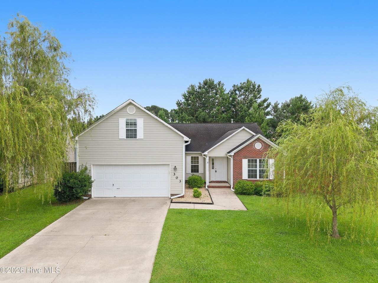 303 Brunswick Drive - Photo 1