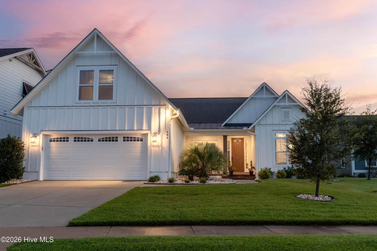 404 Summerhouse Drive - Photo 1
