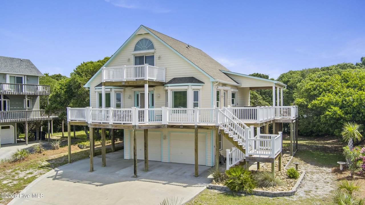 104 Bluewater Drive - Photo 1