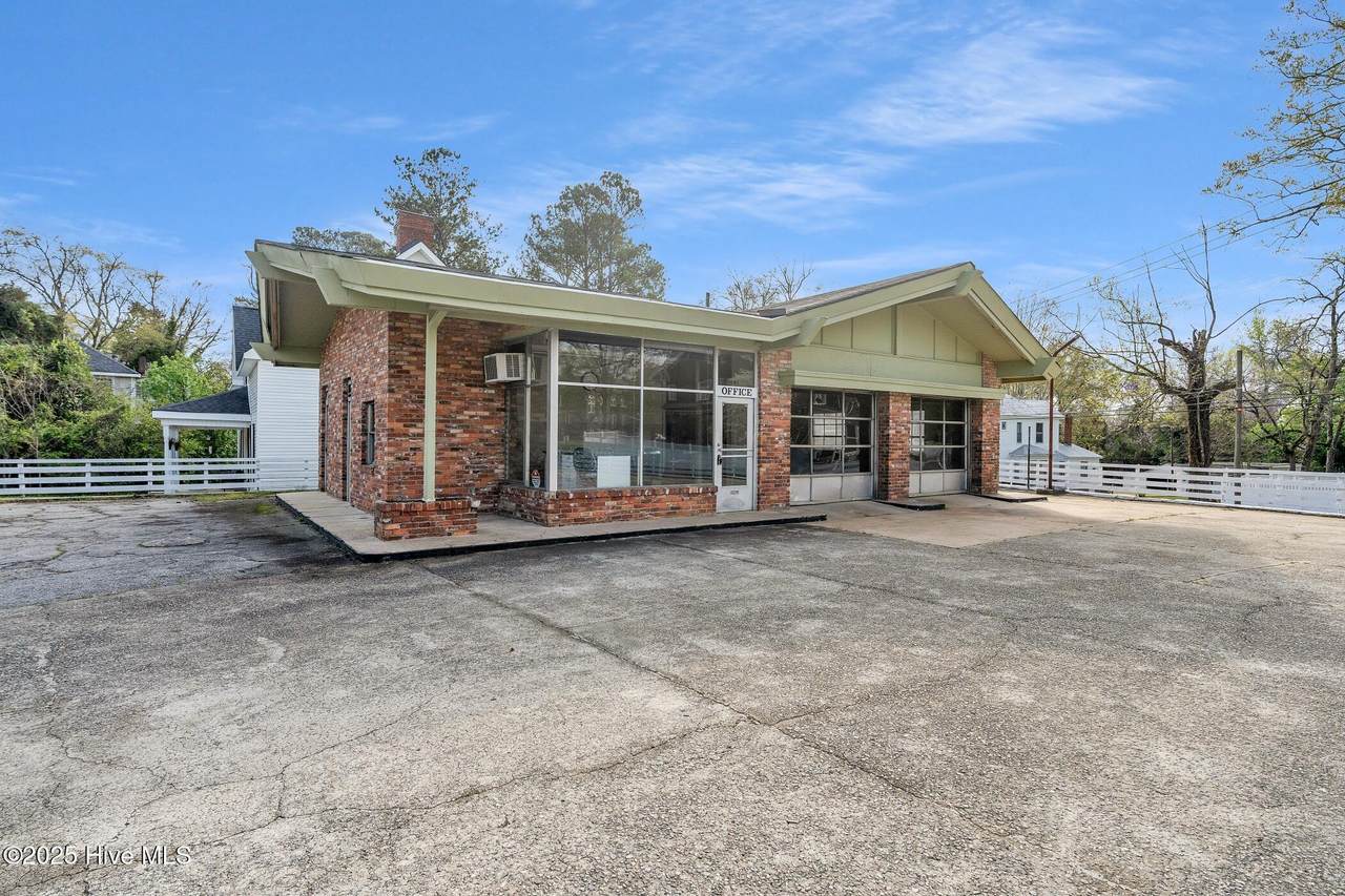 508 Fayetteville Road - Photo 1