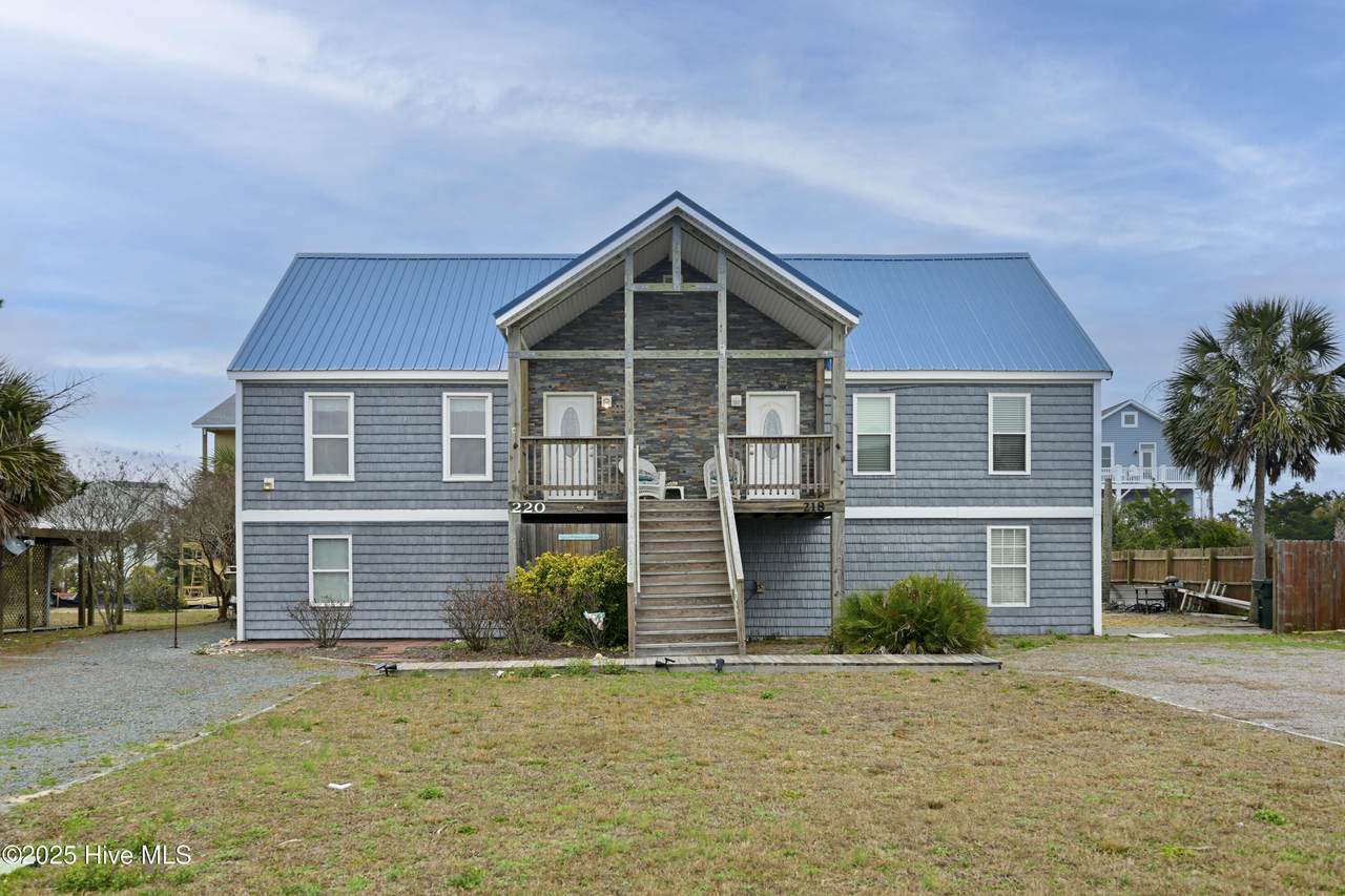 220 Port Drive - Photo 1