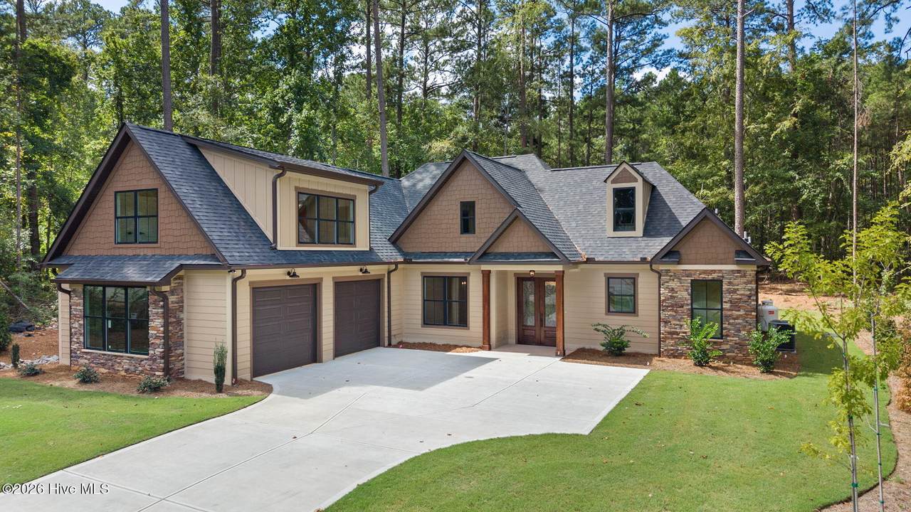 112 Crescent Drive - Photo 1