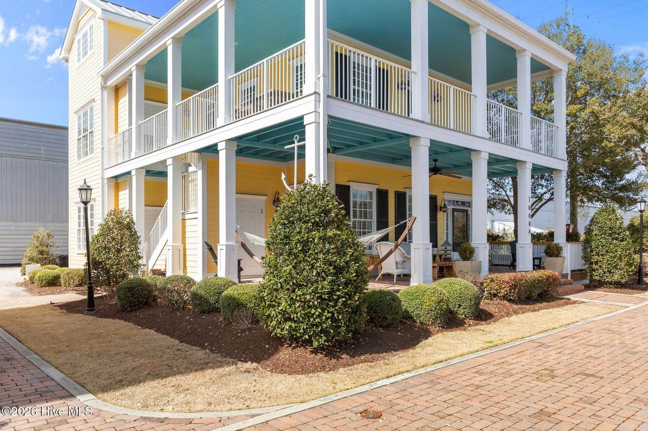 1000 Village Lane - Photo 1