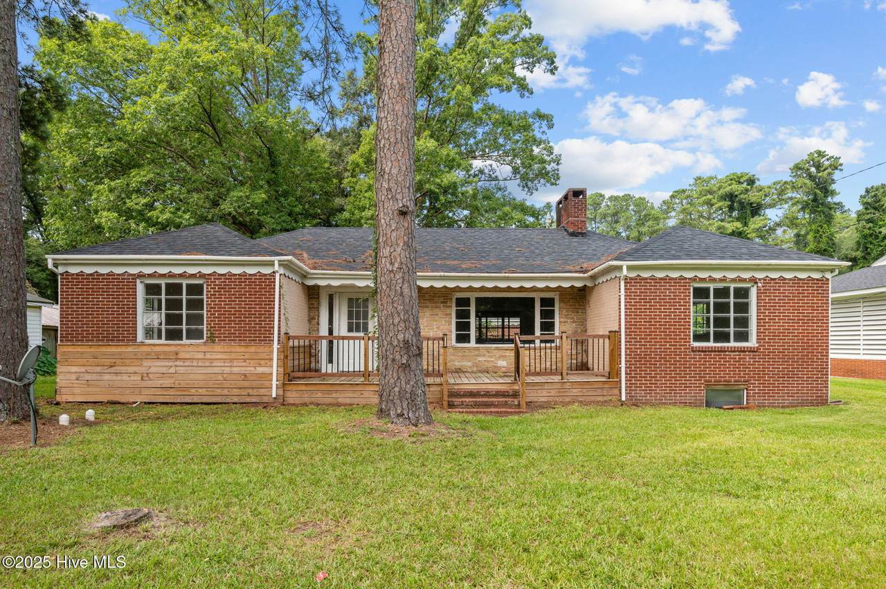 807 Roosevelt Avenue - Photo 1