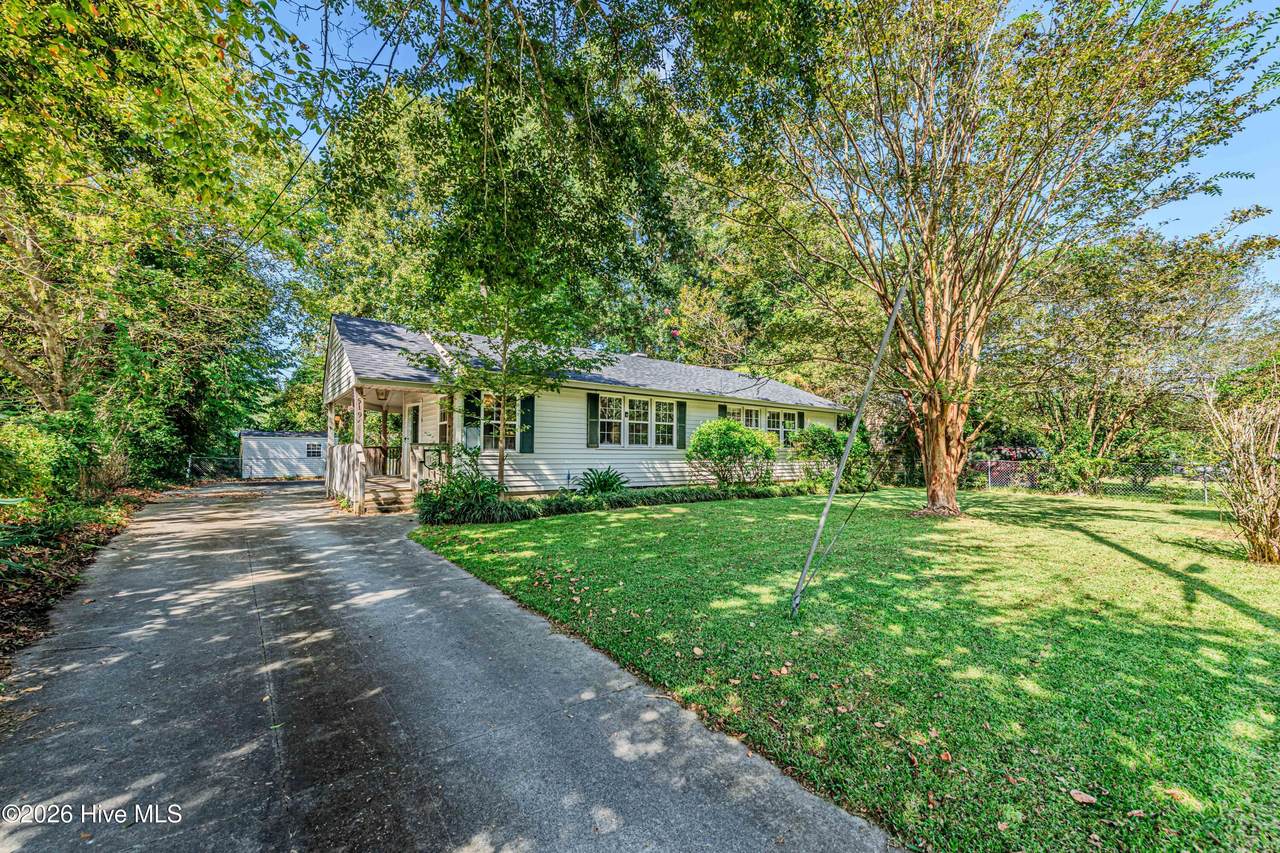 519 Oak Lane - Photo 1