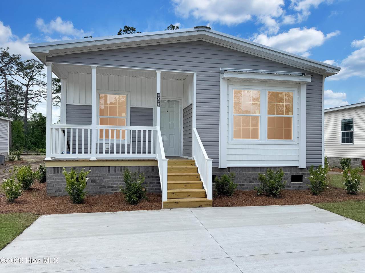 1013 Pine Ridge Court - Photo 1