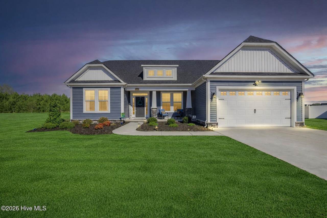 136 Gables Place - Photo 1