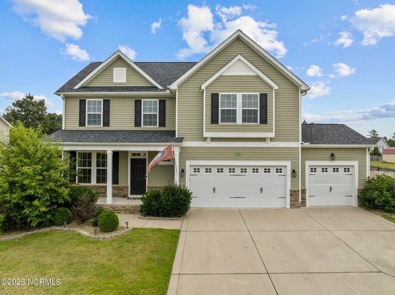 523 Prince Henry Way - Photo 1