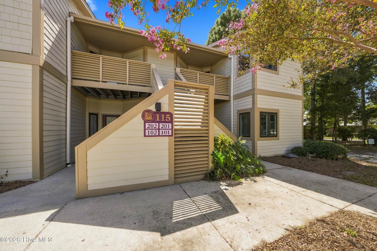 115 Longstreet Drive - Photo 1