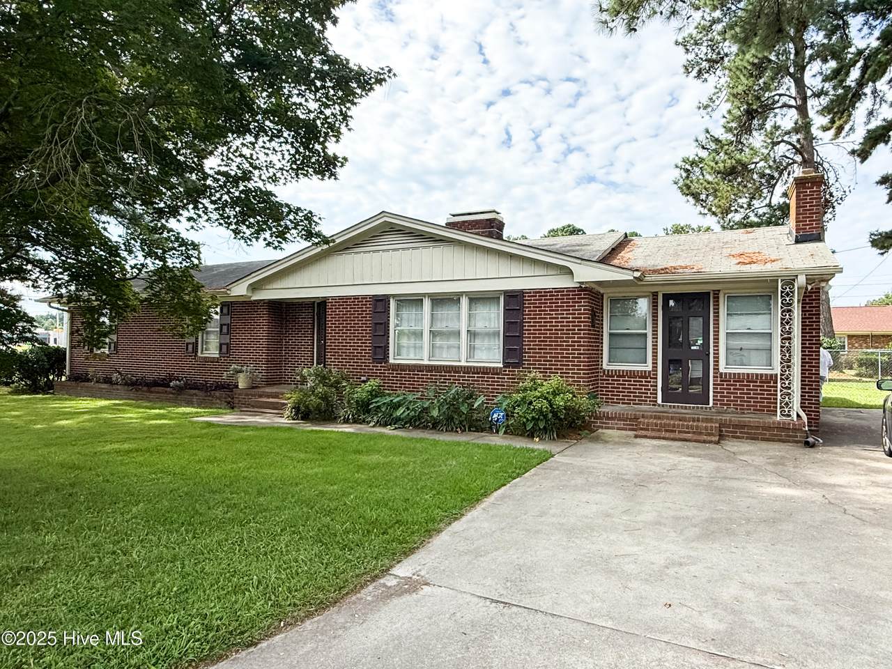 1110 Vance Street - Photo 1