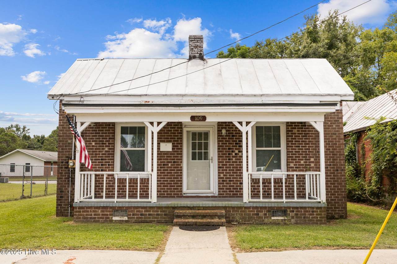 109 South Street - Photo 1