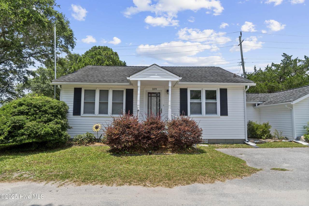 109 Sunshine Court - Photo 1